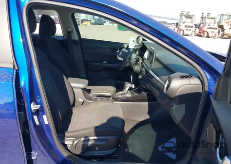 2019 Kia Forte S z USA, uszkodzony, nr VIN 3KPF34AD6KE041107